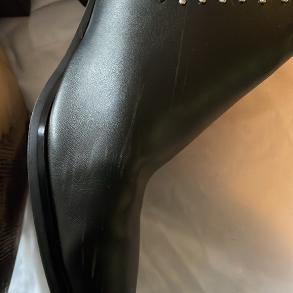 Marc Fisher Idalee Studded Chelsea Block Heel Booties
Black size 9 - Picture 7 of 16